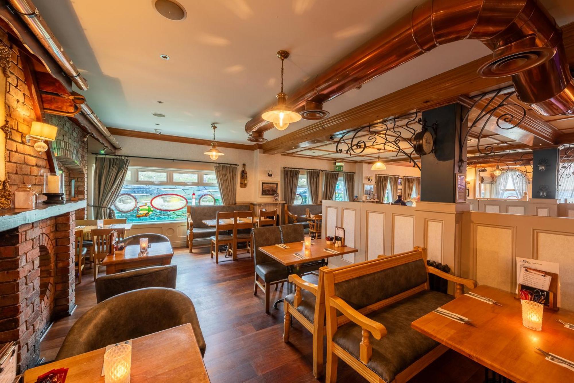 The Harbour Inn Buncrana Exterior photo